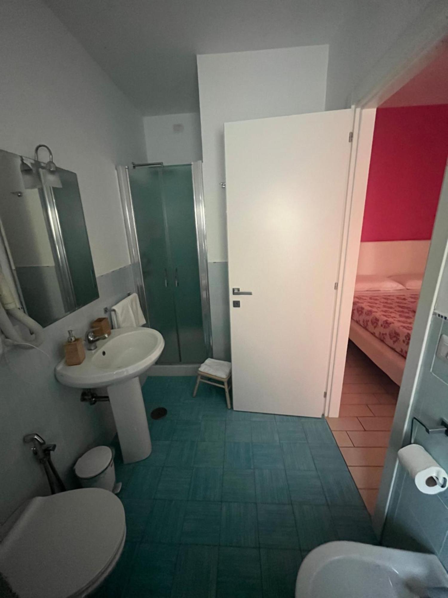 Vomerooms Napoli Esterno foto